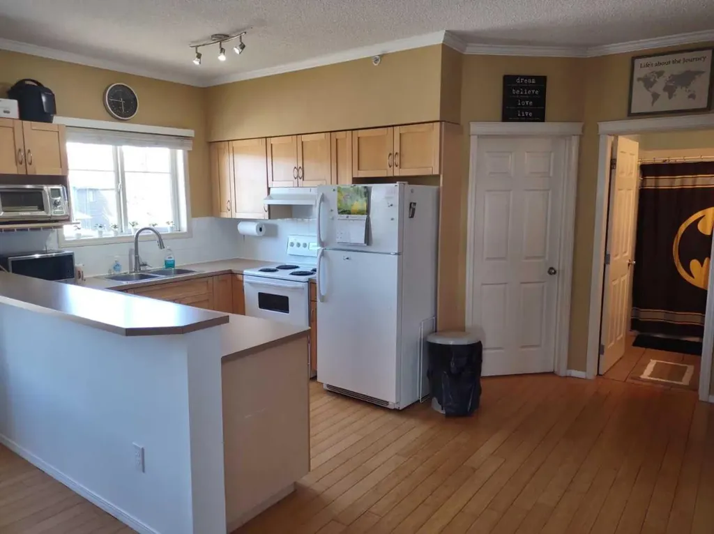 70 Panamount Drive NW Calgary AB T3K 5Z1