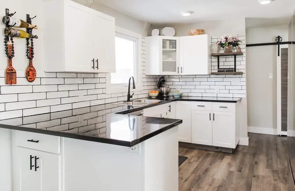 10124 110 Avenue Grande Prairie AB T8V 1S6