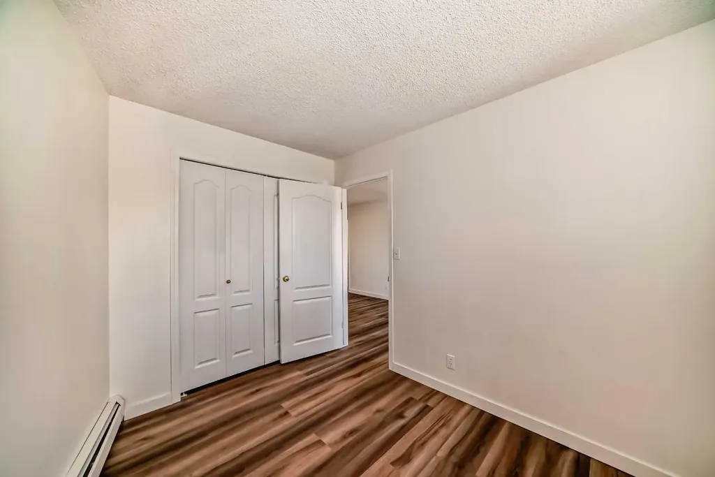 110 2 Avenue SE Calgary AB T2G 0B3