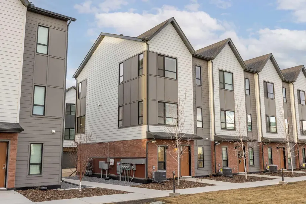 20295 Seton Way SE Calgary AB T3M 2J1