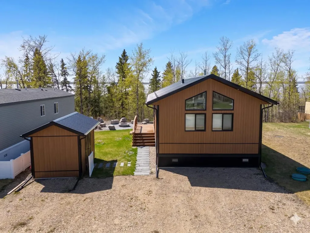 41310 Range Road 282 Rural Lacombe County AB T4L 2N3