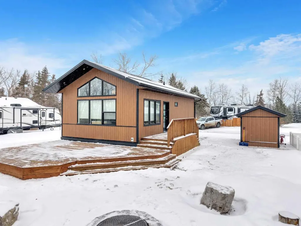 41310 Range Road 282 Rural Lacombe County AB T4L 2N3