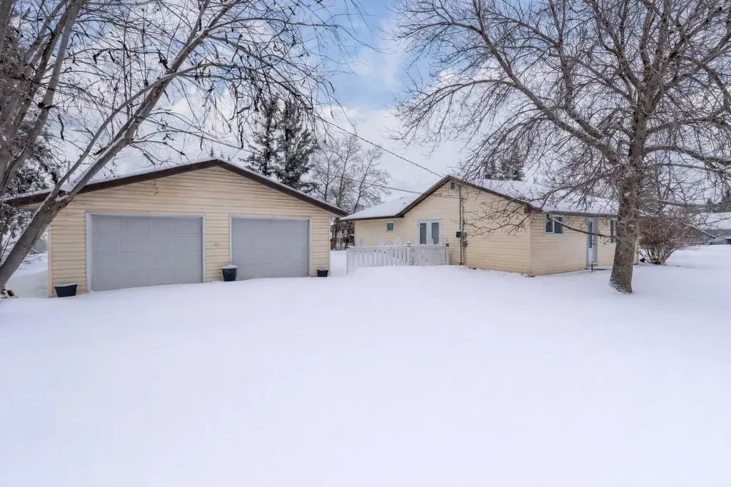 1ST Street West Lashburn SK S0M 1H0