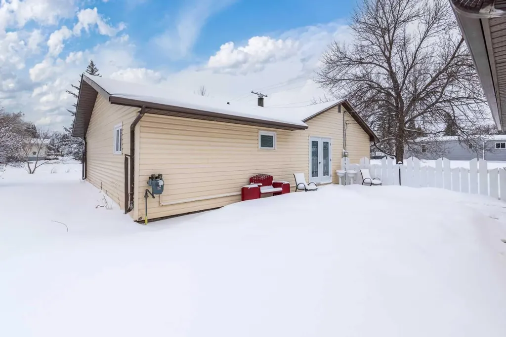 1ST Street West Lashburn SK S0M 1H0