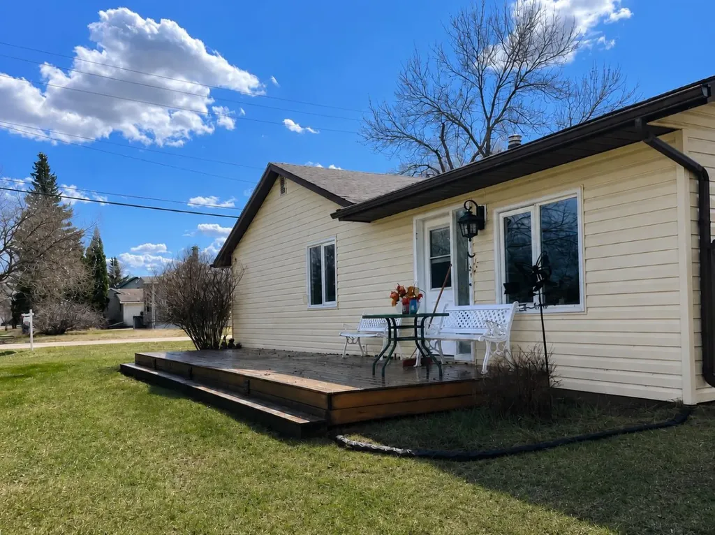 1ST Street West Lashburn SK S0M 1H0