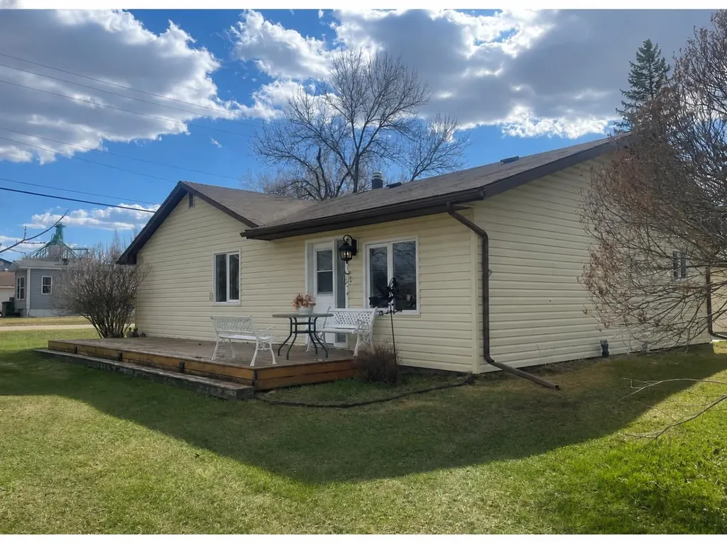 1ST Street West Lashburn SK S0M 1H0