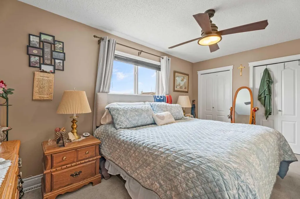 40 Cimarron Grove Drive Okotoks AB T1S 2H1