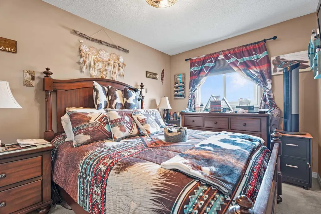 40 Cimarron Grove Drive Okotoks AB T1S 2H1