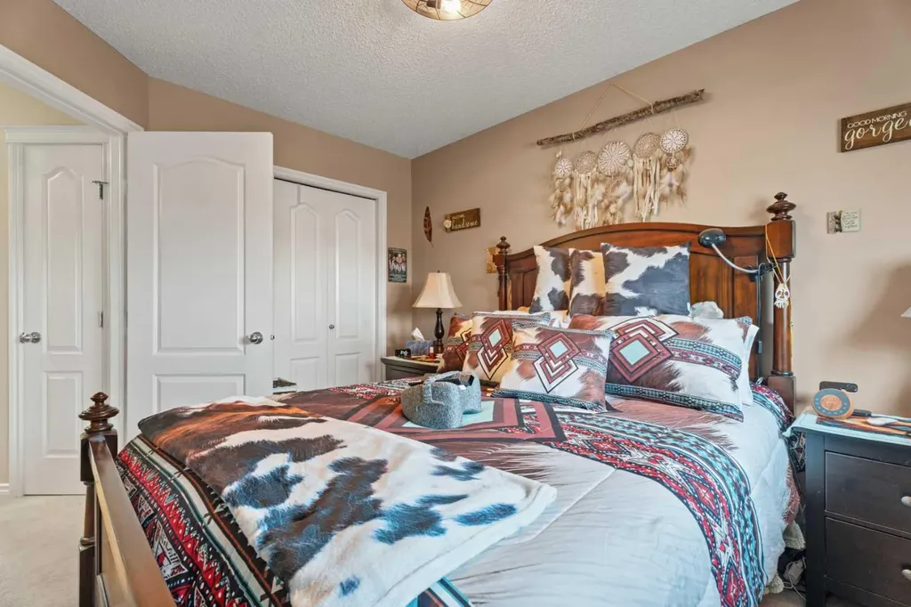 40 Cimarron Grove Drive Okotoks AB T1S 2H1