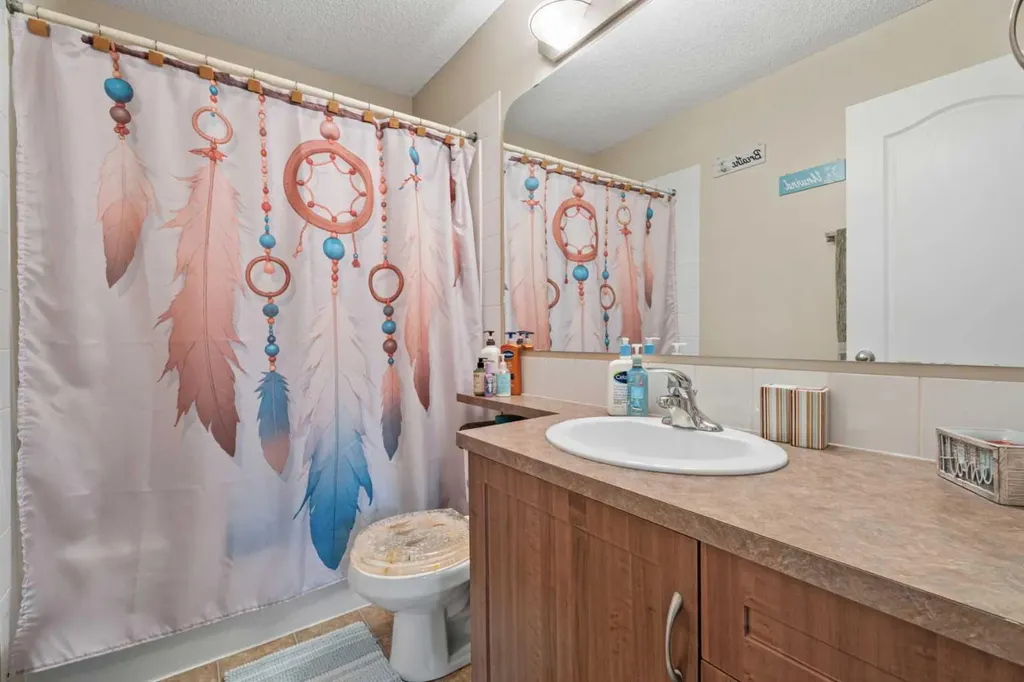 40 Cimarron Grove Drive Okotoks AB T1S 2H1