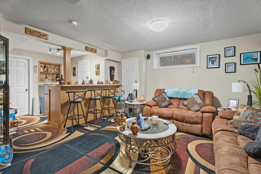 40 Cimarron Grove Drive Okotoks AB T1S 2H1