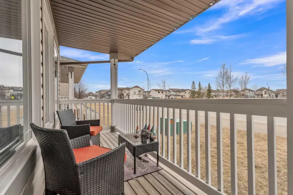 40 Cimarron Grove Drive Okotoks AB T1S 2H1