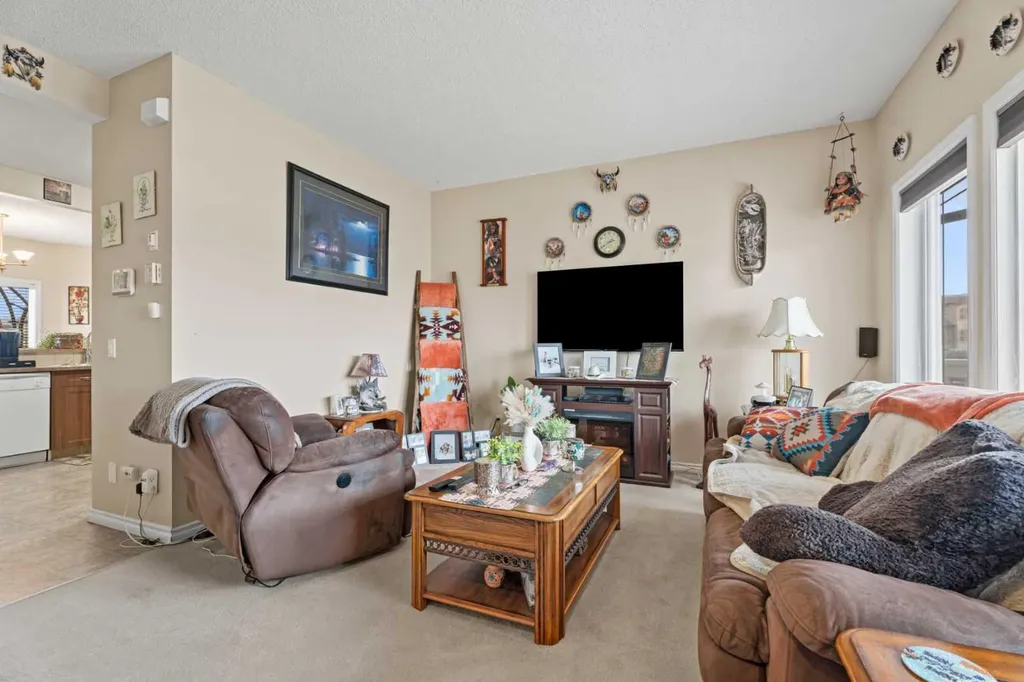 40 Cimarron Grove Drive Okotoks AB T1S 2H1