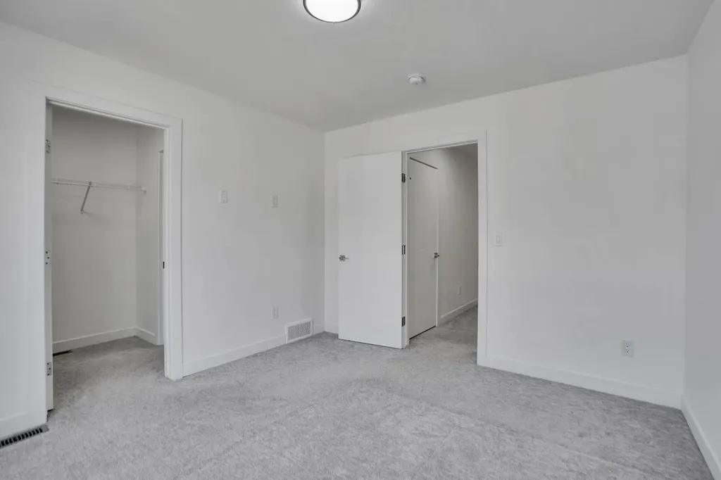 239 Saddlepeace Crescent NE Calgary AB T3J5S6