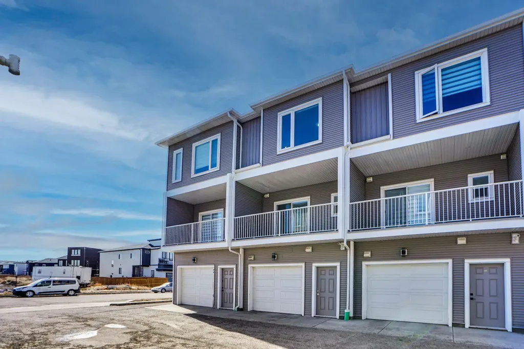 239 Saddlepeace Crescent NE Calgary AB T3J5S6
