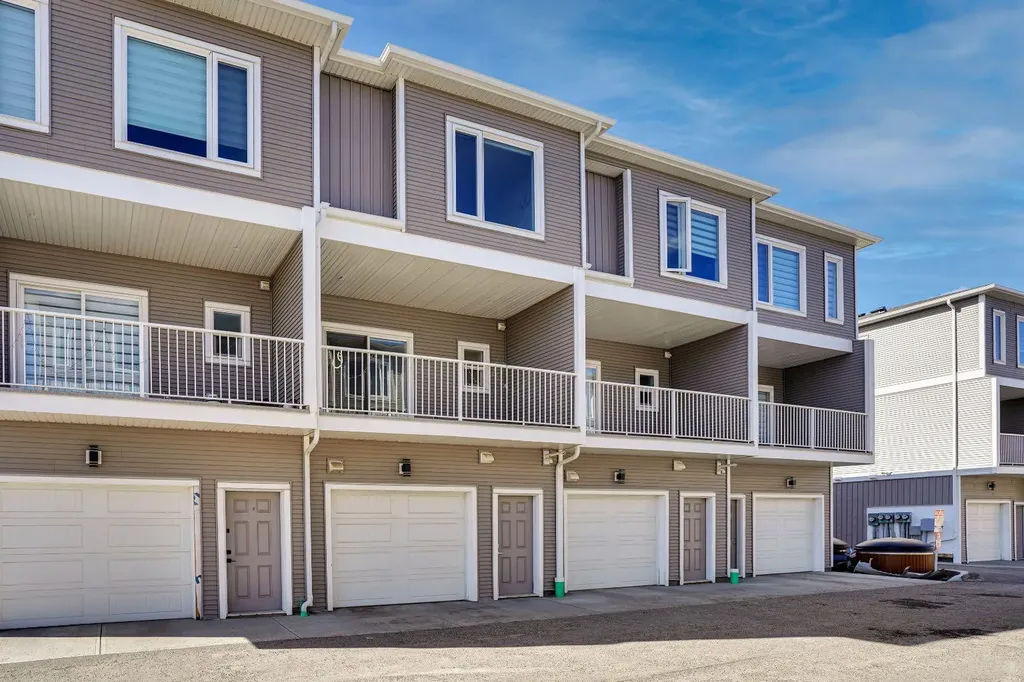 239 Saddlepeace Crescent NE Calgary AB T3J5S6