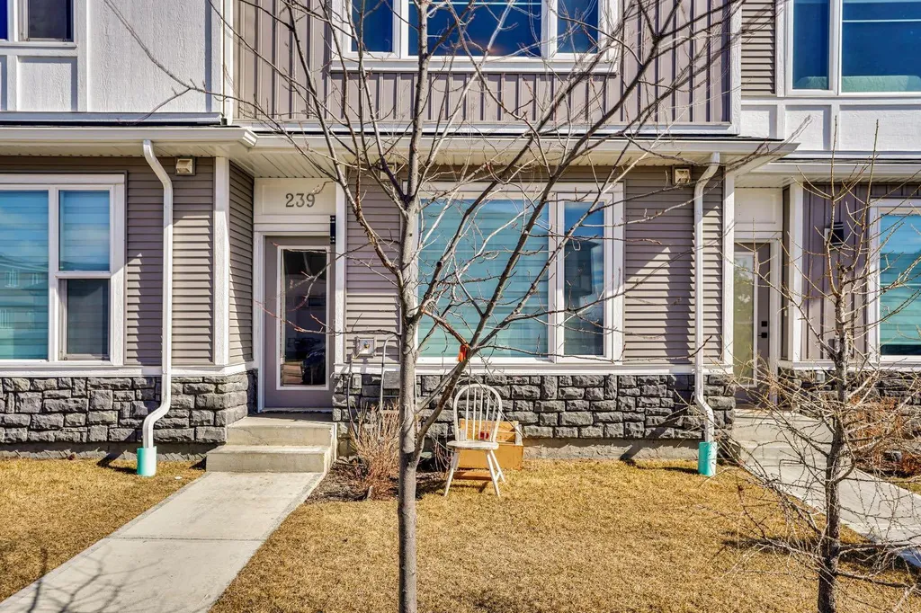 239 Saddlepeace Crescent NE Calgary AB T3J5S6