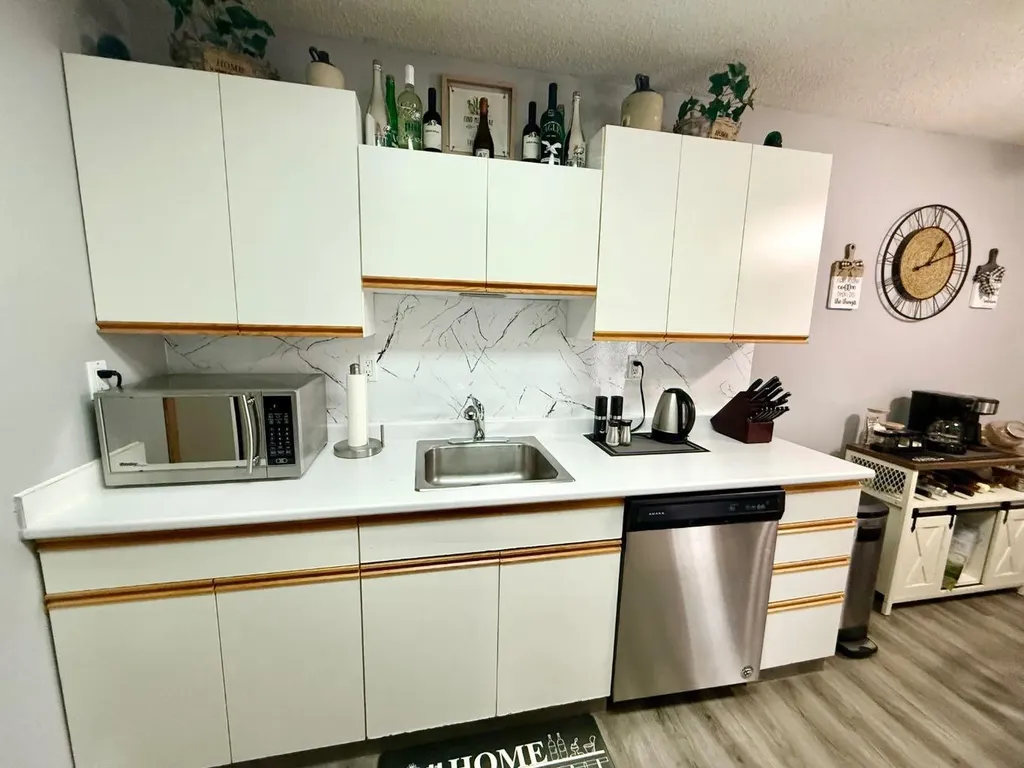 101 Mill Street Hinton AB T7V1T3
