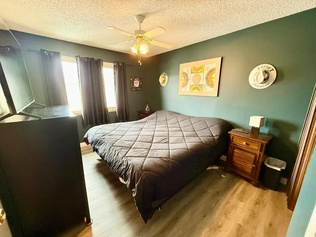 101 Mill Street Hinton AB T7V1T3