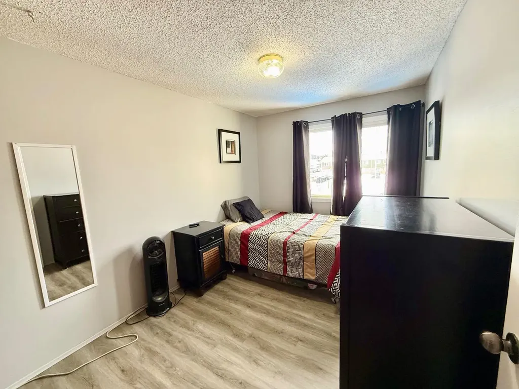 101 Mill Street Hinton AB T7V1T3