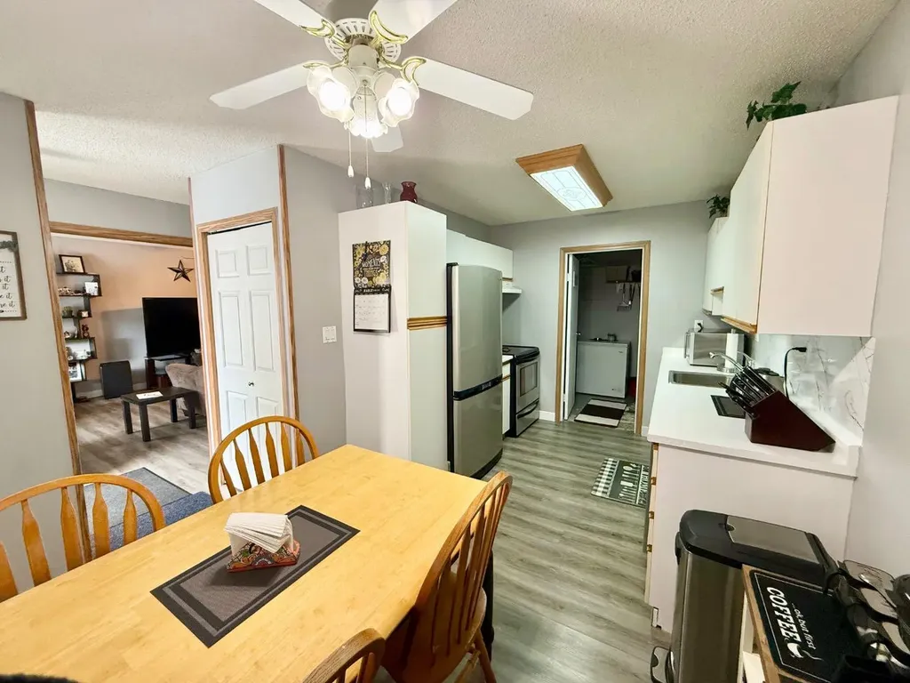 101 Mill Street Hinton AB T7V1T3