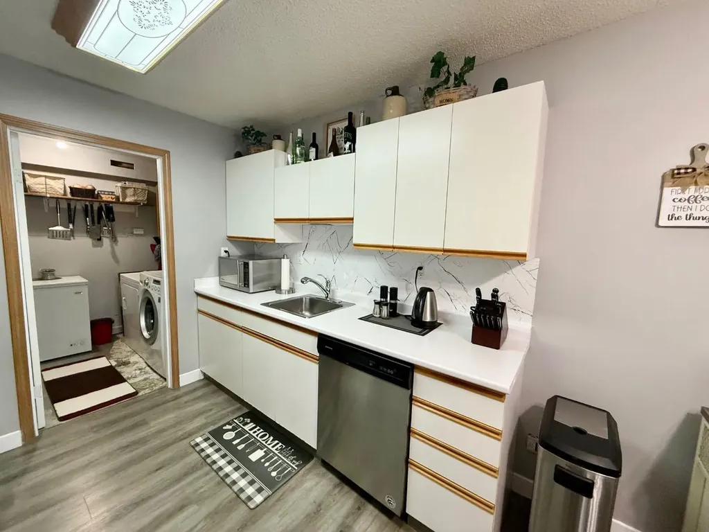 101 Mill Street Hinton AB T7V1T3
