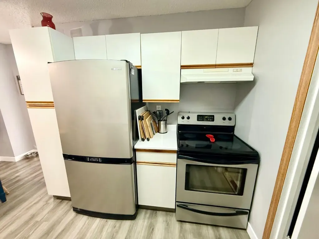 101 Mill Street Hinton AB T7V1T3