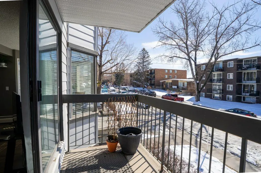 630 57 Avenue SW Calgary AB T2V 0H4
