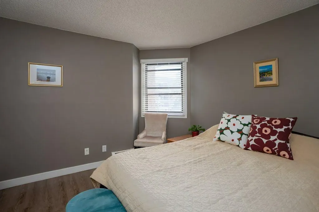 630 57 Avenue SW Calgary AB T2V 0H4
