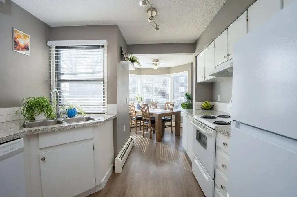 630 57 Avenue SW Calgary AB T2V 0H4