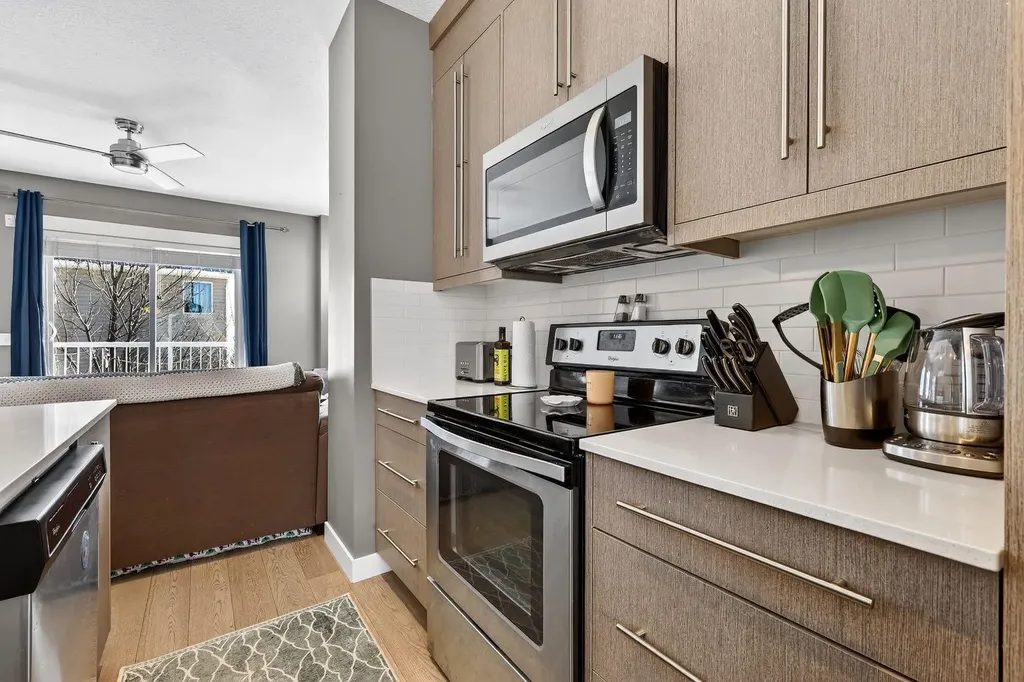 111 Rainbow Falls Gate Chestermere AB T1X 0Z5