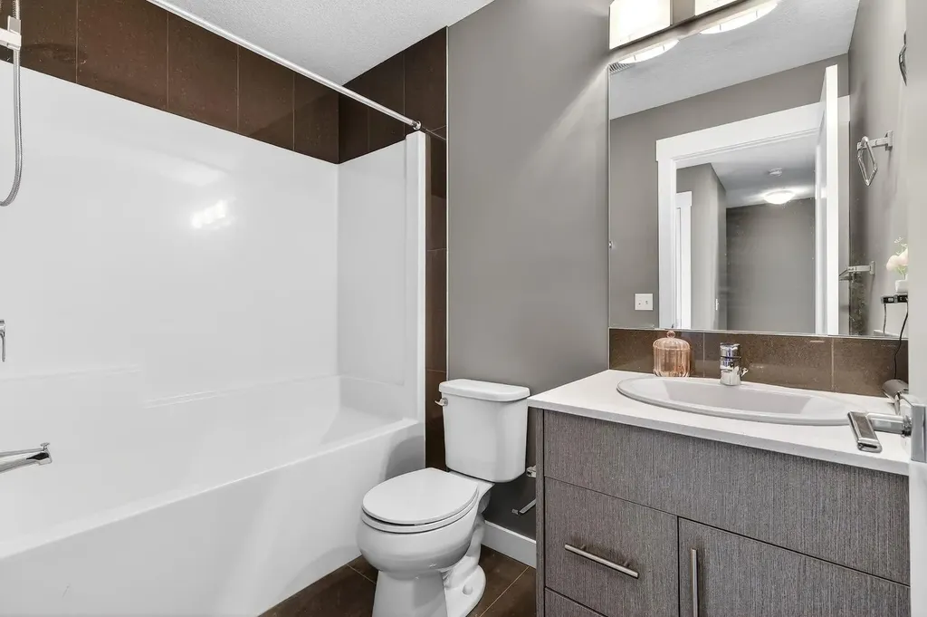 111 Rainbow Falls Gate Chestermere AB T1X 0Z5