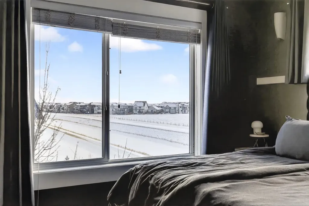 111 Rainbow Falls Gate Chestermere AB T1X 0Z5