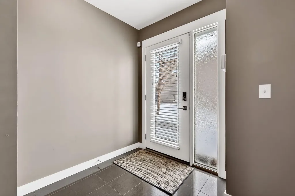 111 Rainbow Falls Gate Chestermere AB T1X 0Z5