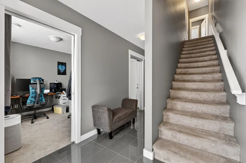 111 Rainbow Falls Gate Chestermere AB T1X 0Z5