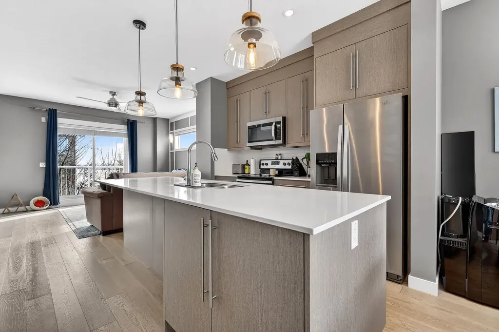 111 Rainbow Falls Gate Chestermere AB T1X 0Z5