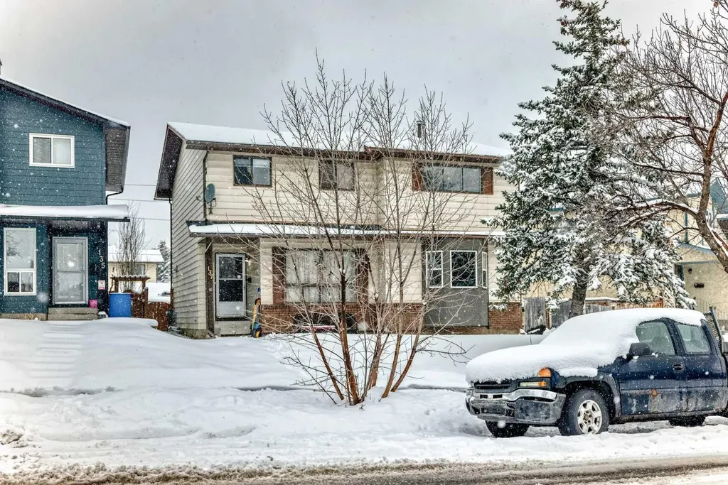 139 Bermuda Drive NW Calgary AB T3K 1H6