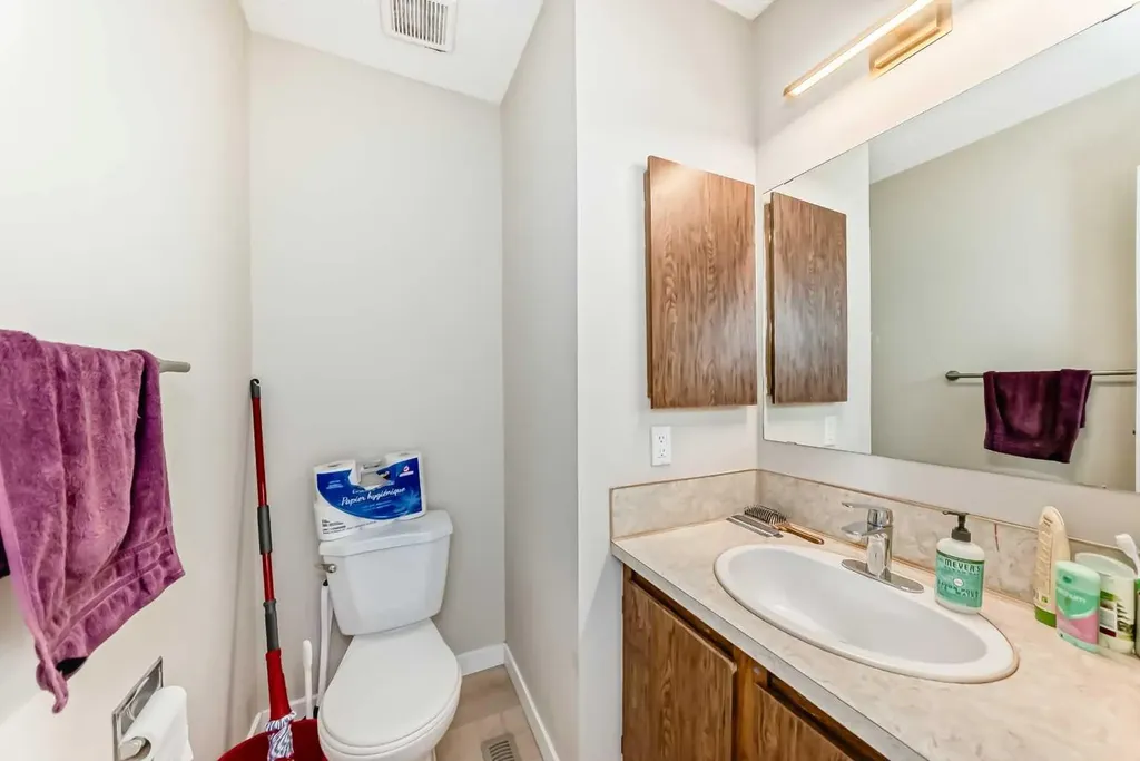 139 Bermuda Drive NW Calgary AB T3K 1H6