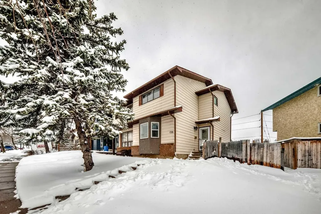 139 Bermuda Drive NW Calgary AB T3K 1H6