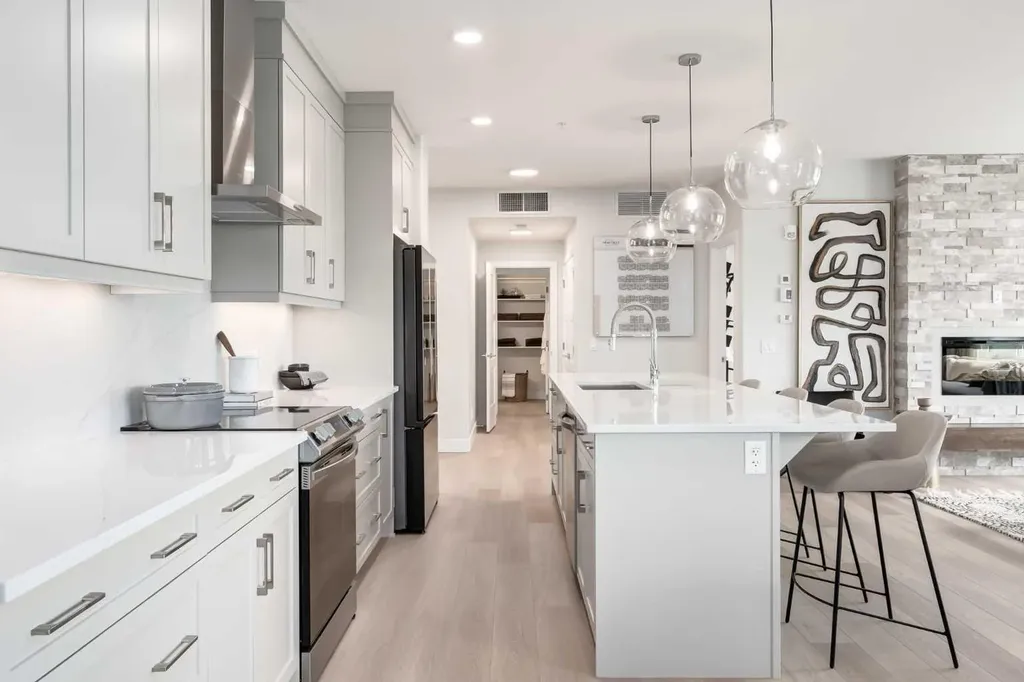 110 Greenbriar Place NW Calgary AB X0X 0X0