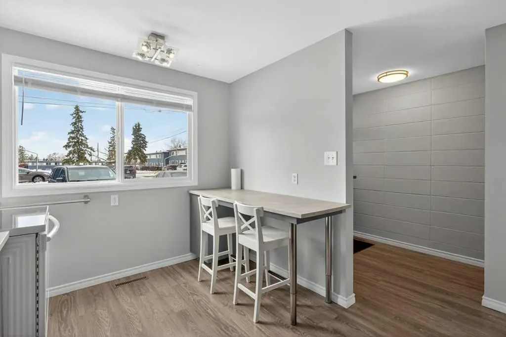 2211 19 Street NE Calgary AB T2E 4Y5