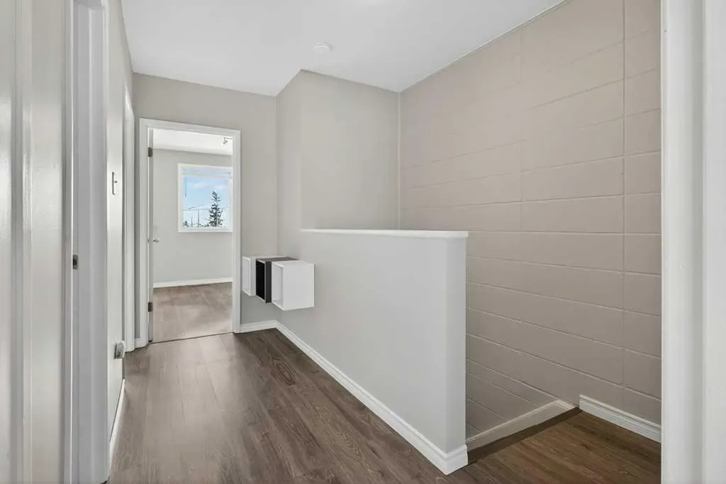2211 19 Street NE Calgary AB T2E 4Y5