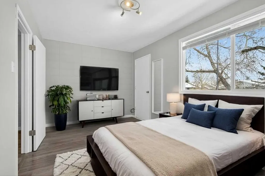 2211 19 Street NE Calgary AB T2E 4Y5