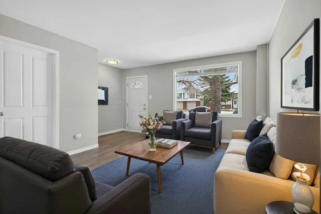 2211 19 Street NE Calgary AB T2E 4Y5