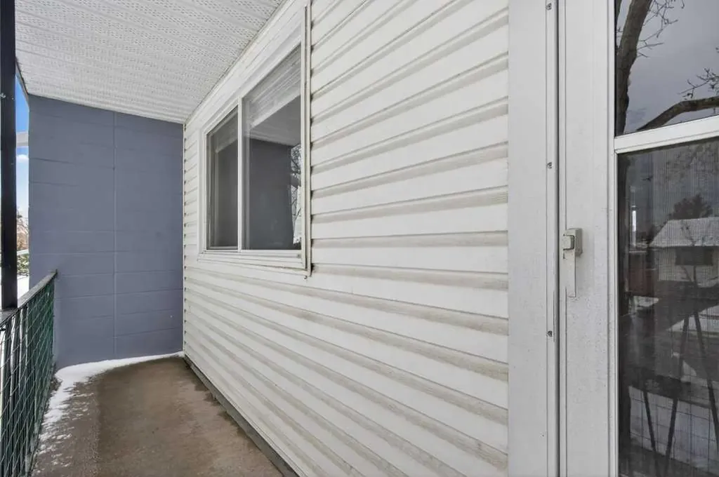 2211 19 Street NE Calgary AB T2E 4Y5