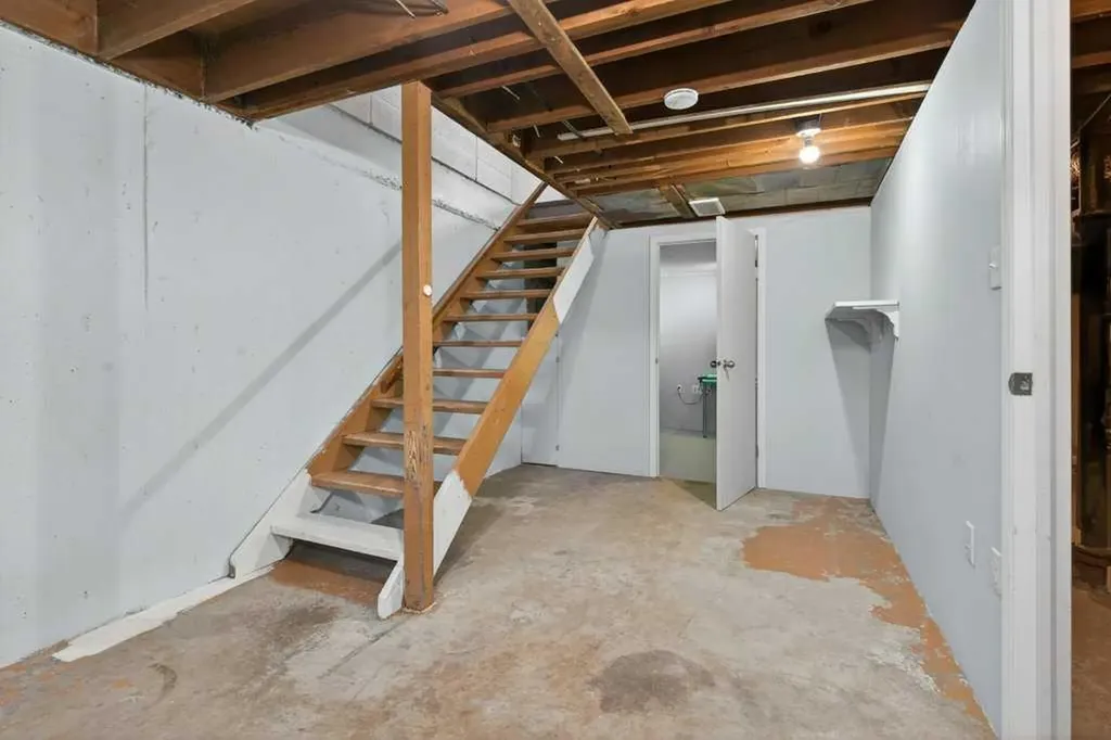 2211 19 Street NE Calgary AB T2E 4Y5