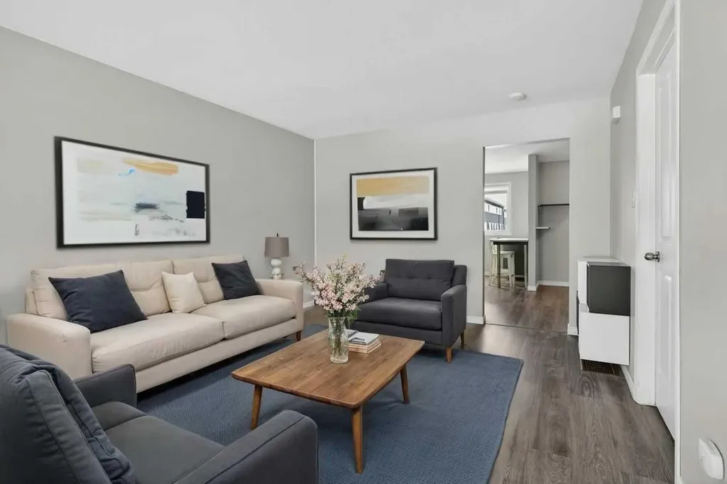 2211 19 Street NE Calgary AB T2E 4Y5