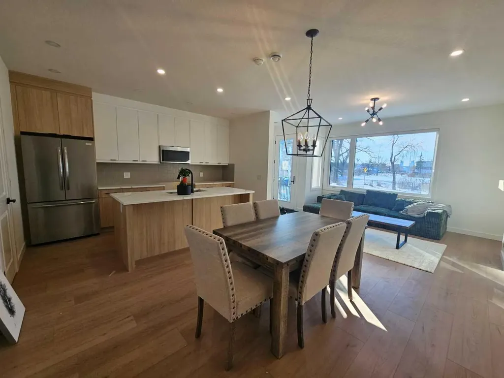 1512 21 Avenue NW Calgary AB T2M 1L8