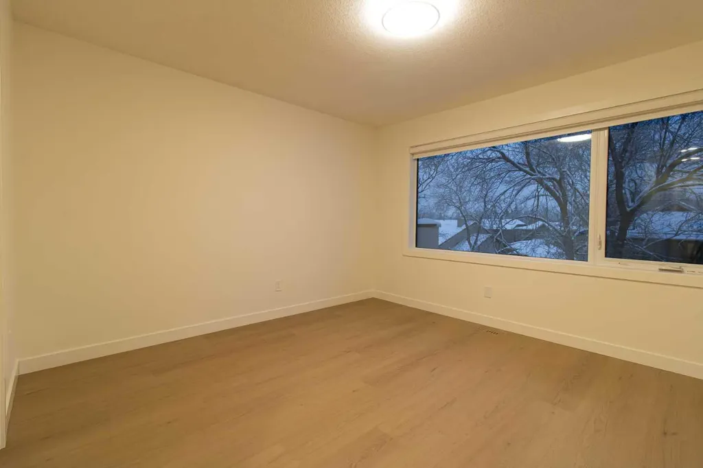 1512 21 Avenue NW Calgary AB T2M 1L8