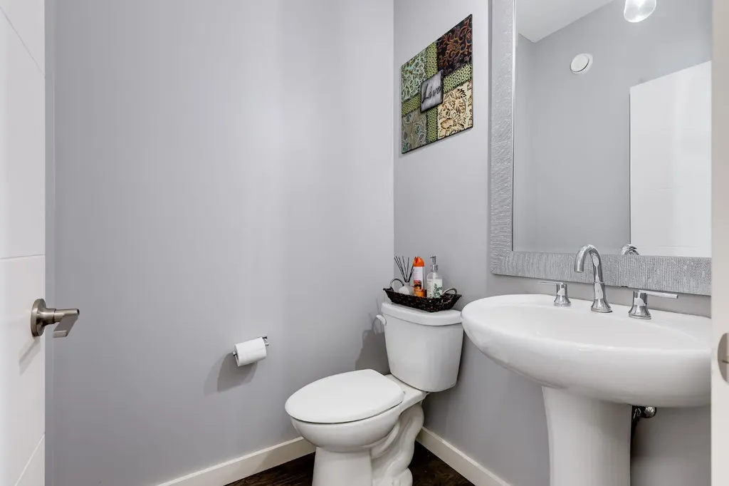 52 Cooperstown Place SW Airdrie AB T4B 3T5